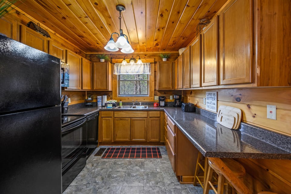 Completely stocked kitchen 