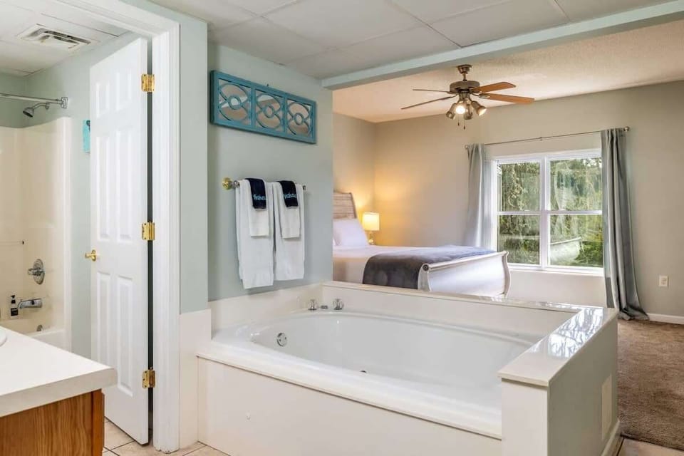Unwind in the tub after an unforgettable day of exploring the Smoky Mountains.
