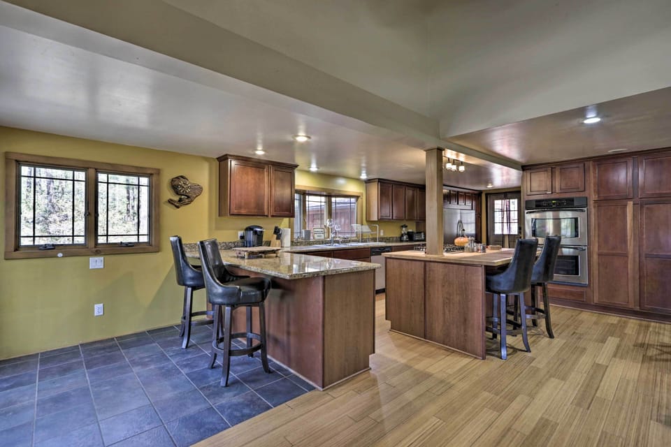 Kitchen | Trash Bags & Paper Towels