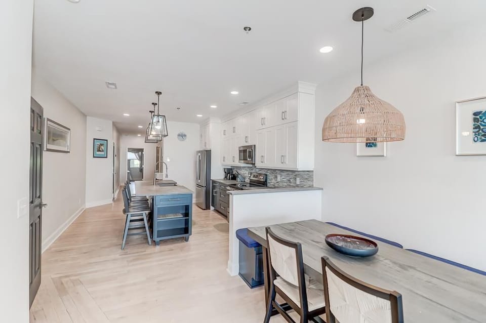 Dining Banquette & Kitchen