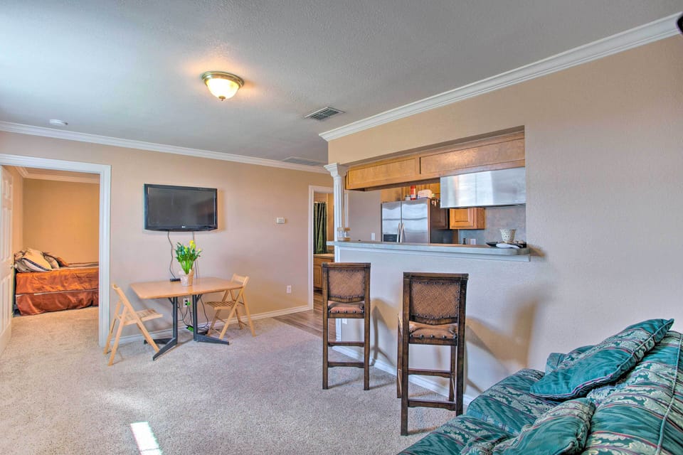 Living Room | Air Conditioning