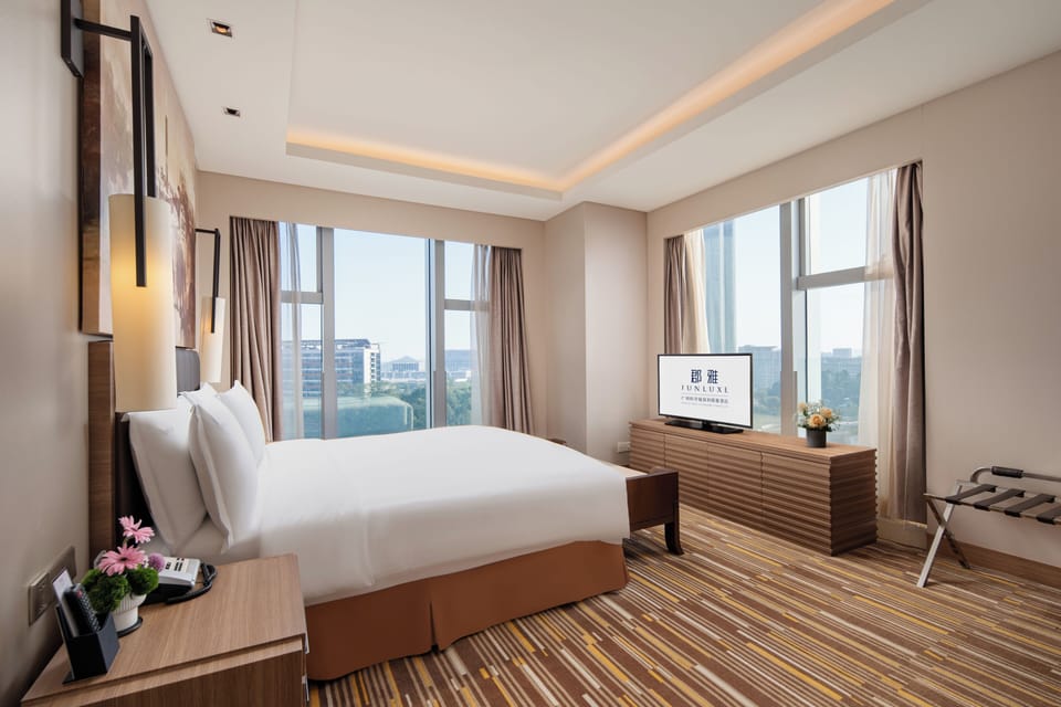 Minibar, in-room safe, desk, blackout drapes