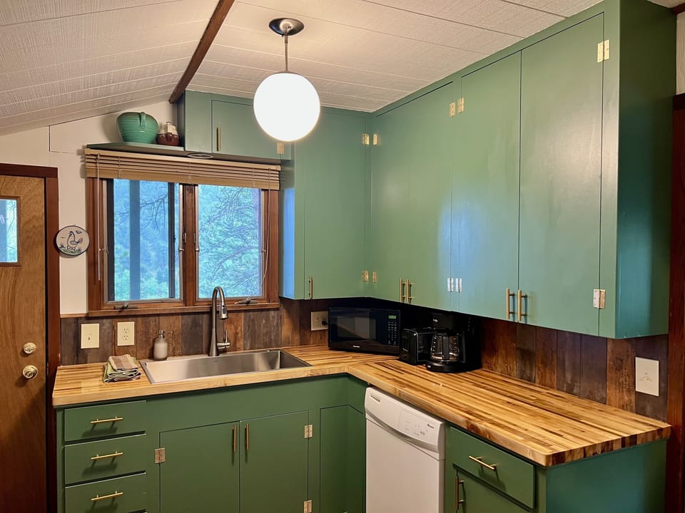 Lots of cabinet space