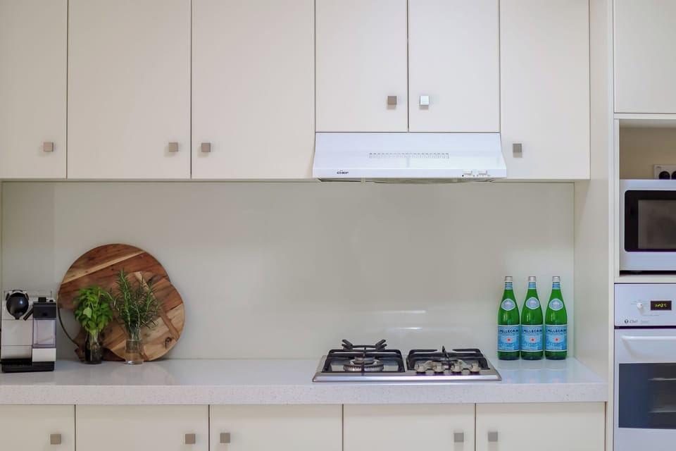 Modern kitchen with everything you need to entertain