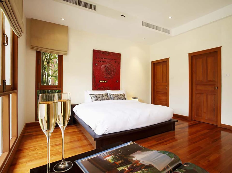 Villa, 6 Bedrooms | In-room safe, individually decorated, individually furnished, desk
