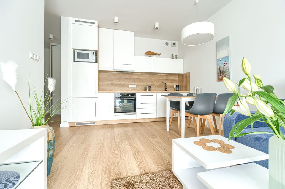 Deluxe Apartment, 1 Bedroom | Private kitchen | Electric kettle