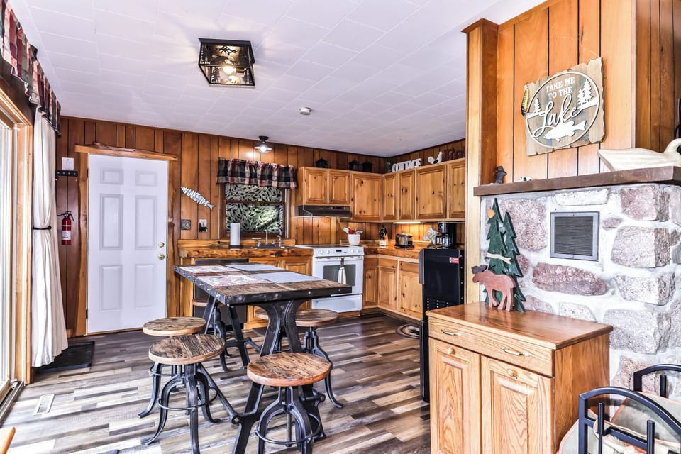 Spacious area to make entertaining a breeze.