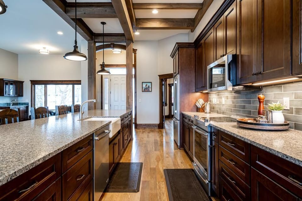 Cook up a feast in this large kitchen with all the cookware you need.