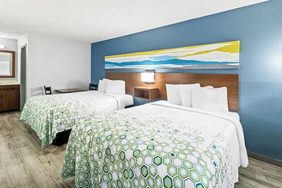 Blackout drapes, free WiFi, bed sheets, alarm clocks