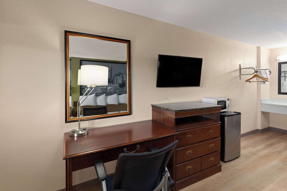 Iron/ironing board, cribs/infant beds, rollaway beds, free WiFi