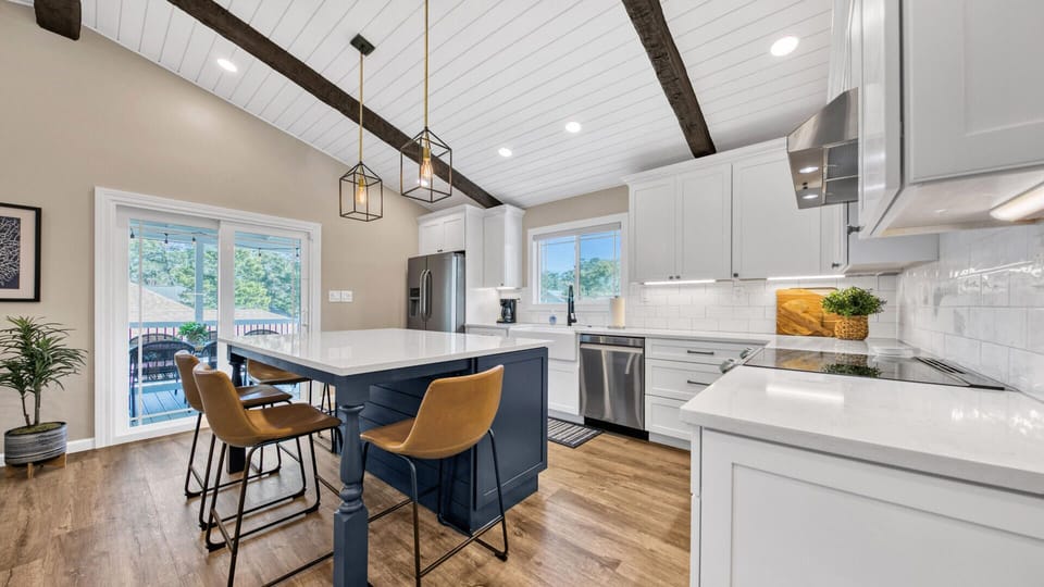 Fabulous fully stocked kitchen (second floor)