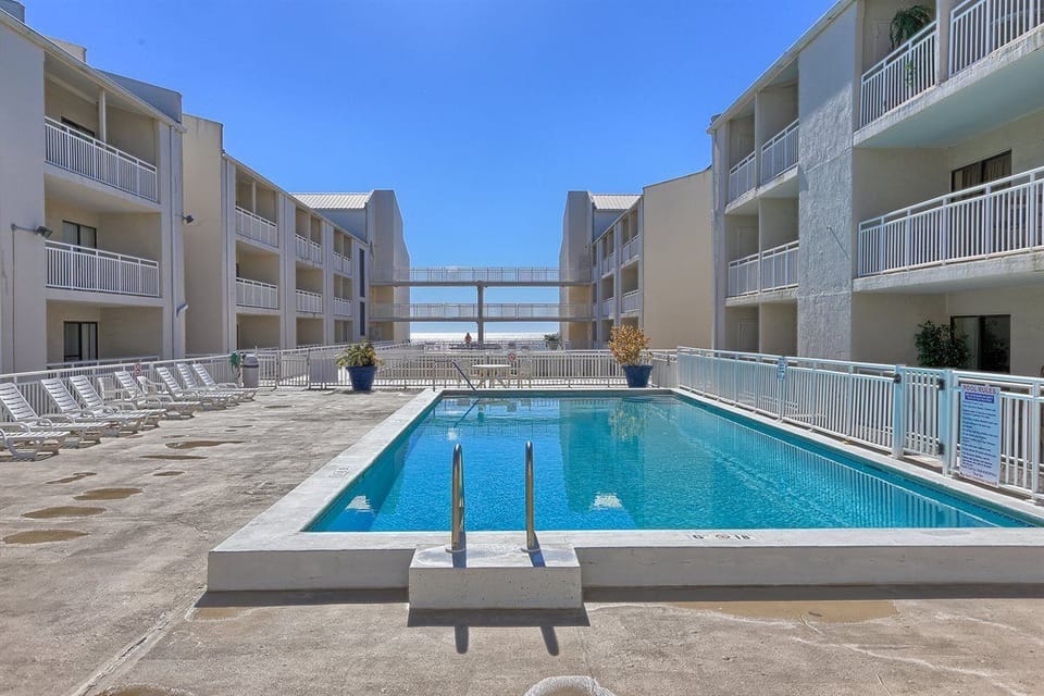Roof Pool