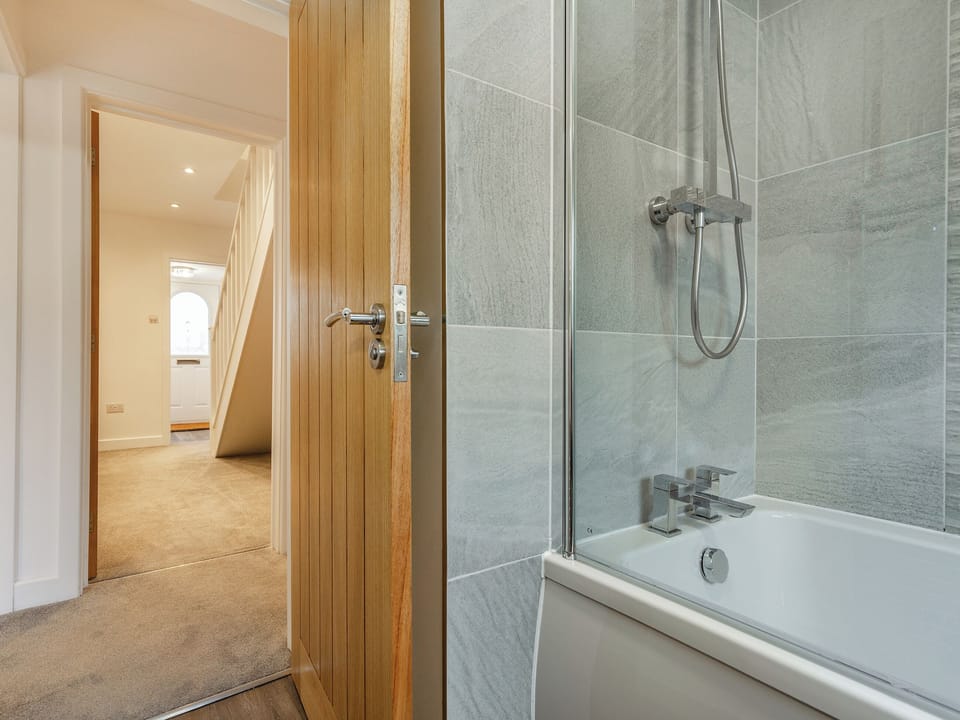 Bathroom | Broadacre House, Brixham