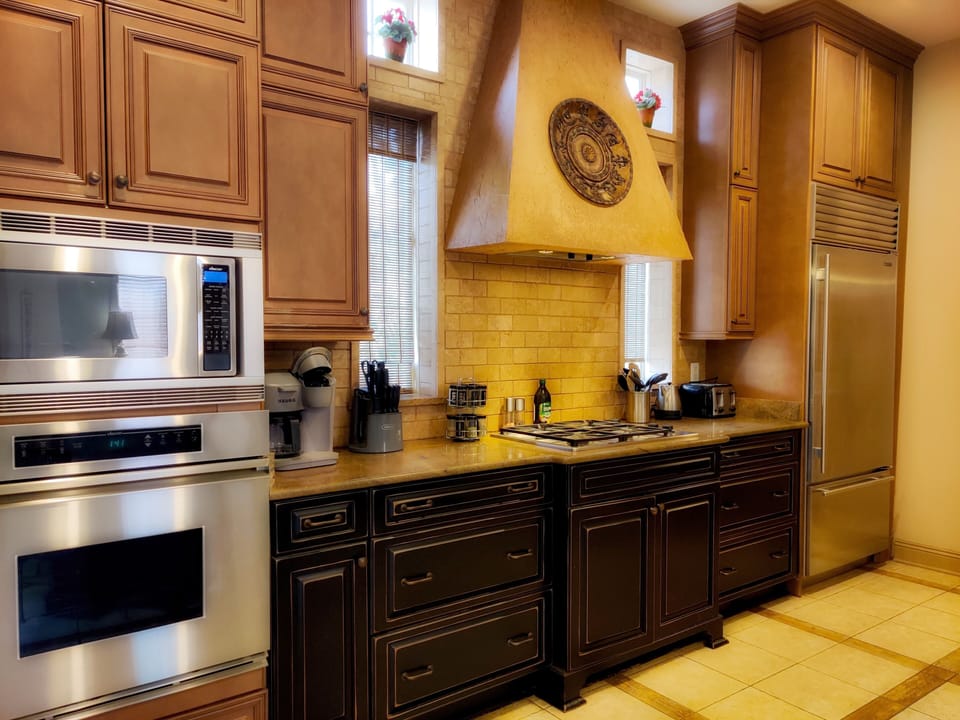 Fully stocked gourmet kitchen