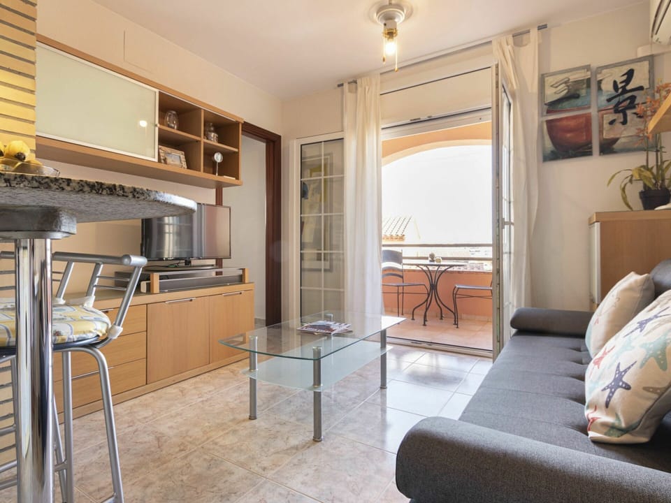 Furniture, Property, Wood, Picture Frame, Lighting, Interior Design, Table, Comfort, Home Appliance, Floor