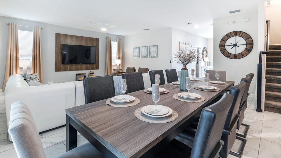 Dining Room (Angle)
