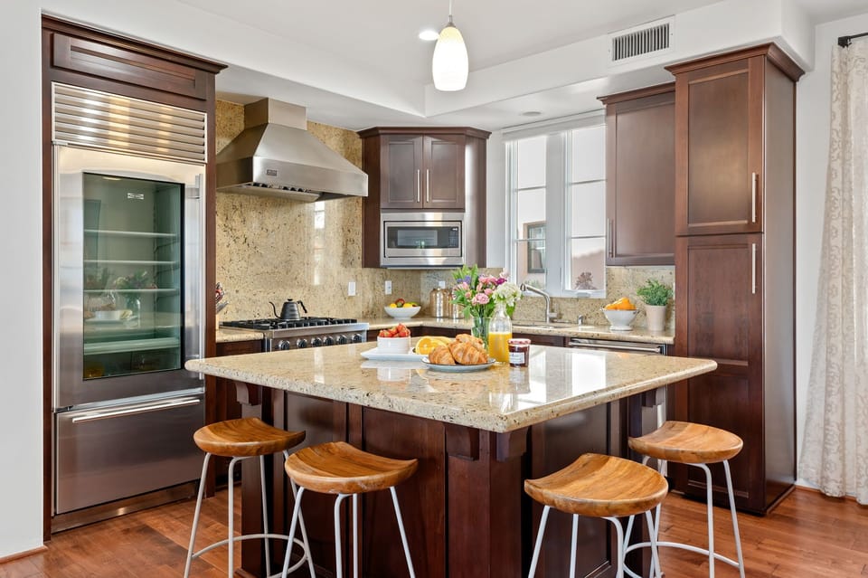 Spacious kitchen island with seating for 4