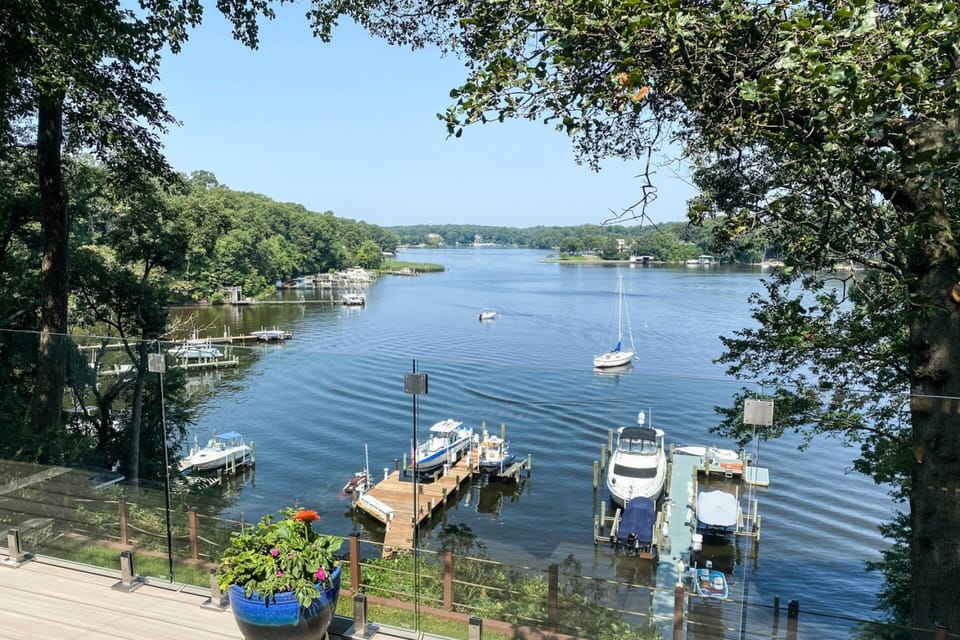 Guests can park their boat at the owner's private pier (the one on the right).