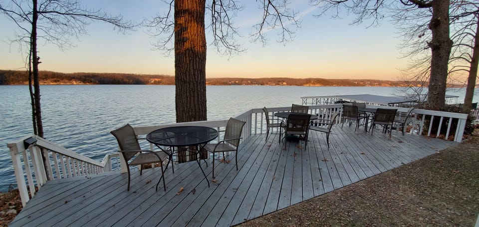 Lake Side Spacious Deck overlooking Main Channel