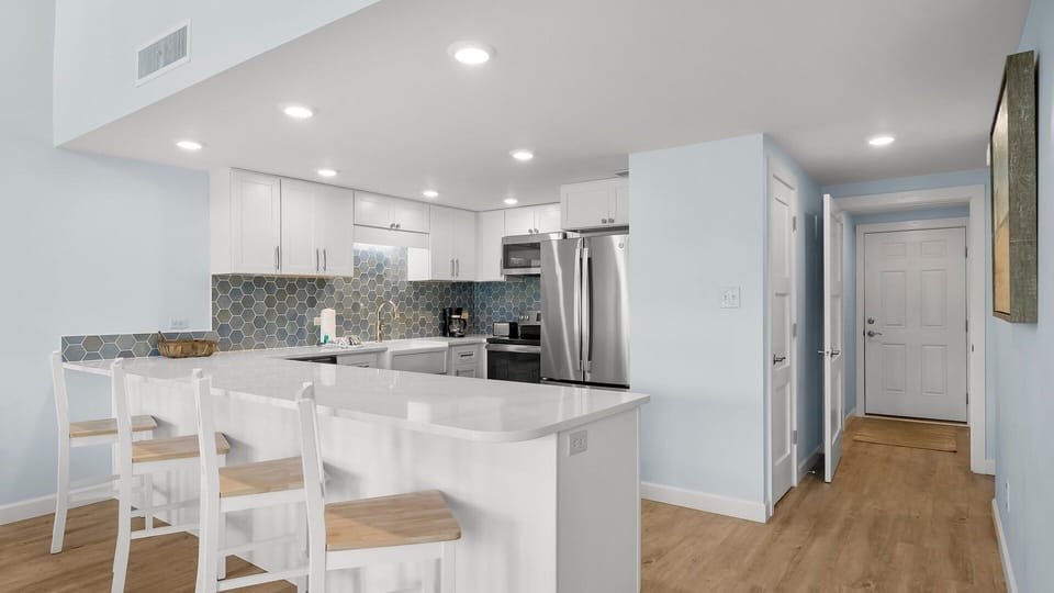 12-custom-22400FrontBeachRd16-14