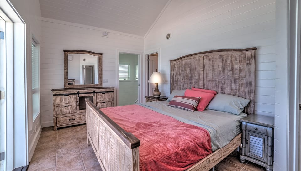 Luxurious, new bedroom suite in the upstairs private Master bedroom