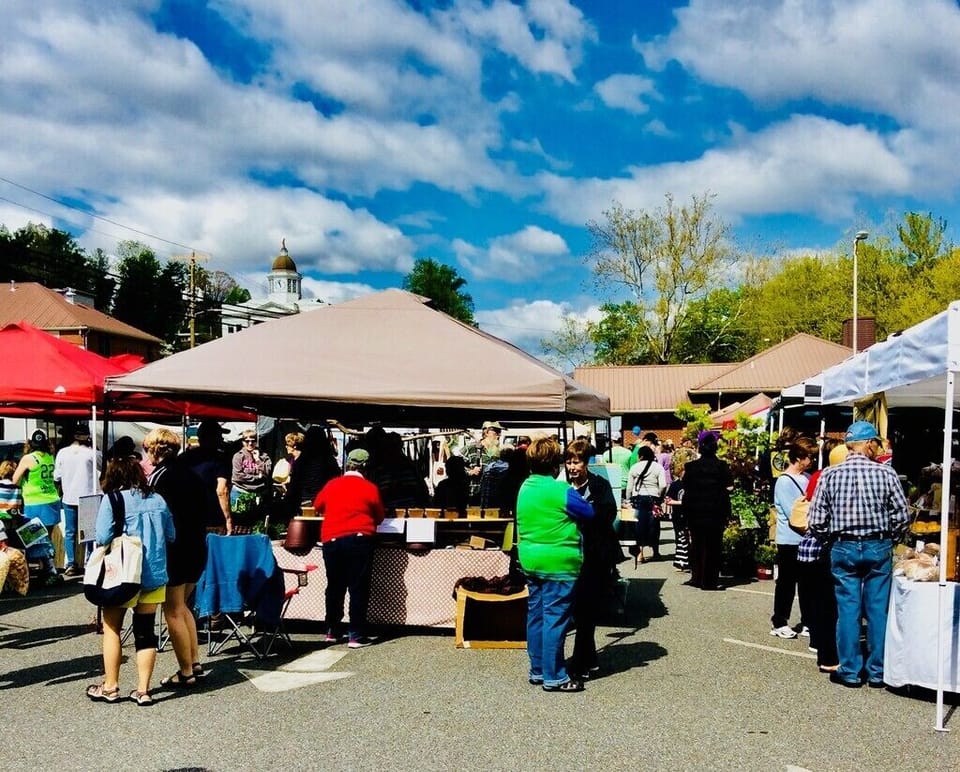 Sylva farmers market- 7 minute walk 
6 min walk to downtown Sylva