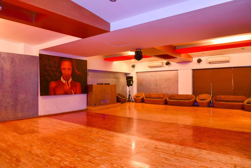 Banquet hall
