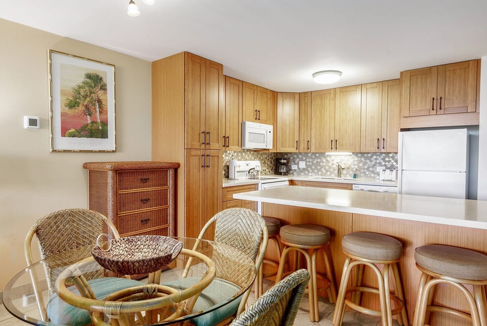 Great options for dining or remote work