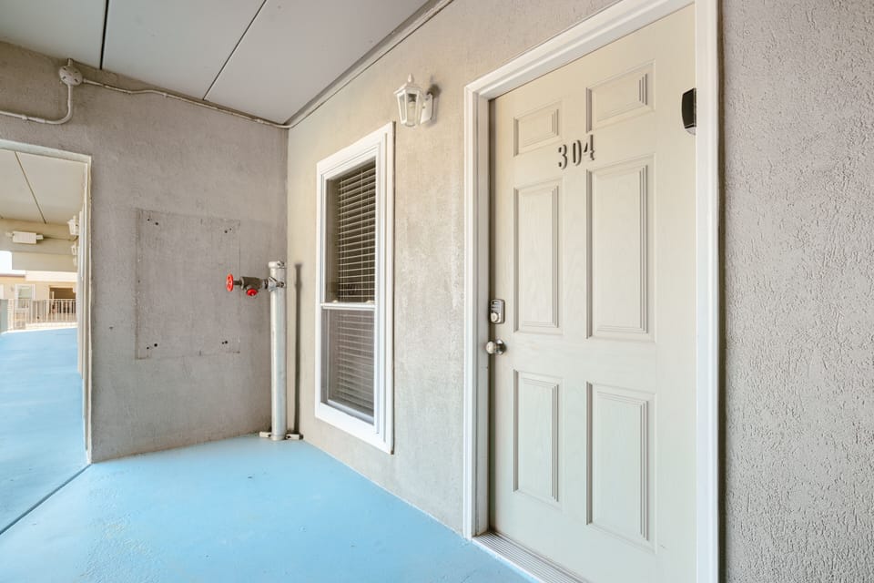 Our unit has keyless entry. The code will be provided prior to arrival.  