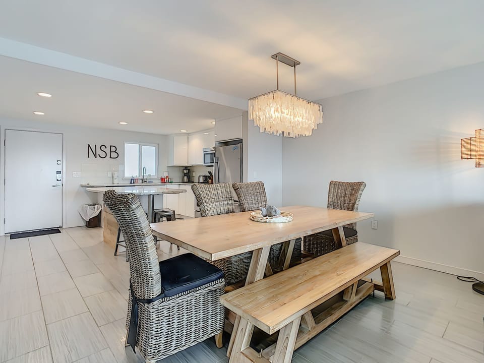 Spacious dining room table that has room for 6.