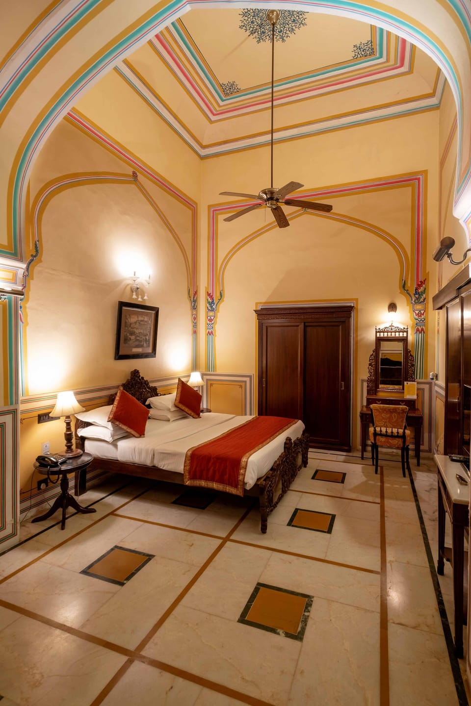 Classic Room | Individually decorated, desk, free WiFi, bed sheets