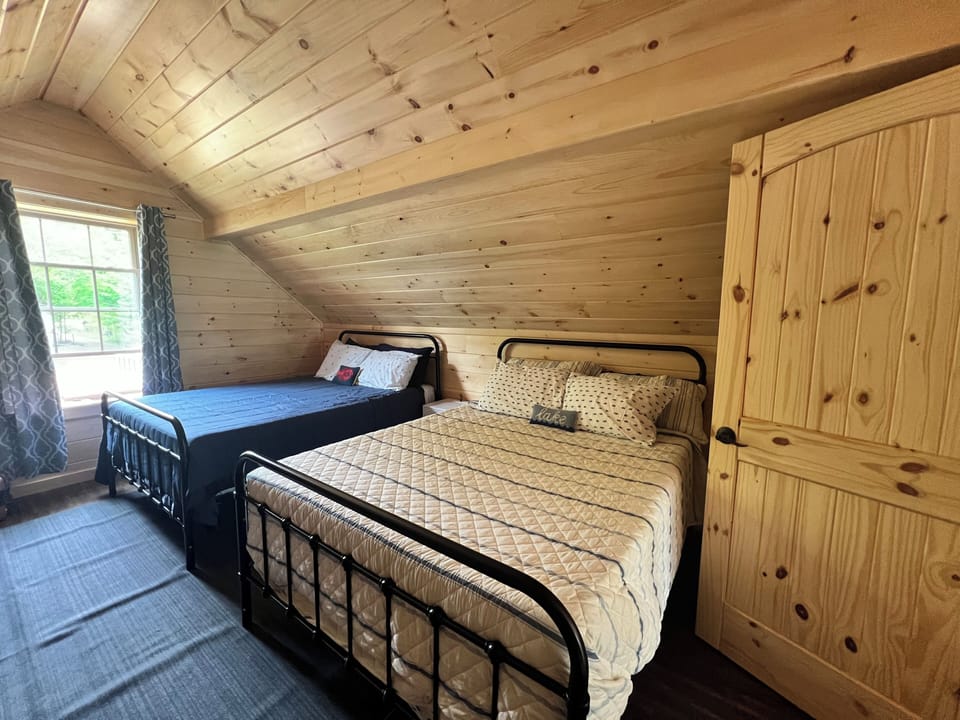 Loon lodge bunk room