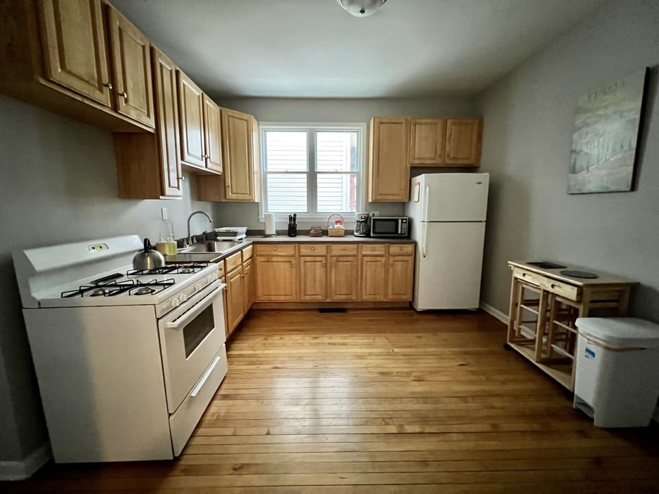 Kitchen has everything you need to make meals at home.