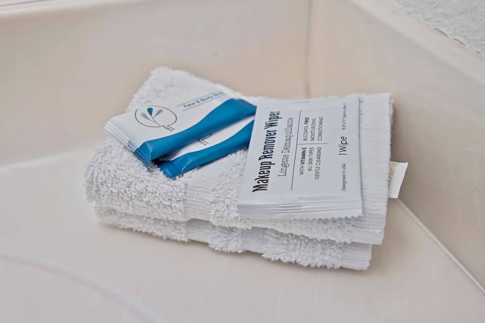 Separate tub and shower, eco-friendly toiletries, towels