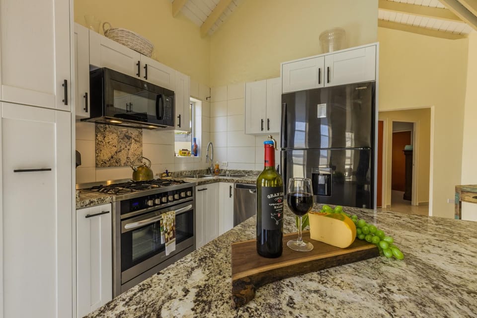 Spacious 7BR 6BA Villa  2 Pools  WalktoBeach (4808)