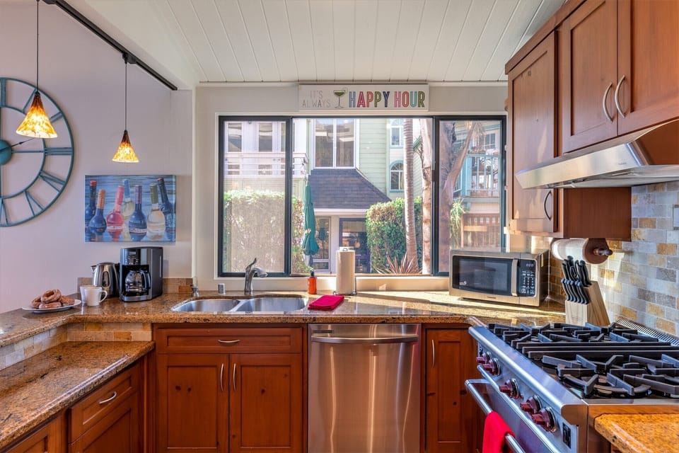 Fully equipped kitchen