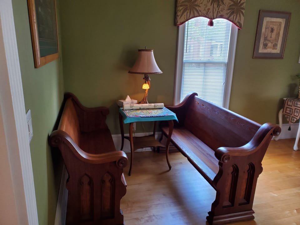 Kitchen corner - space for 4-6