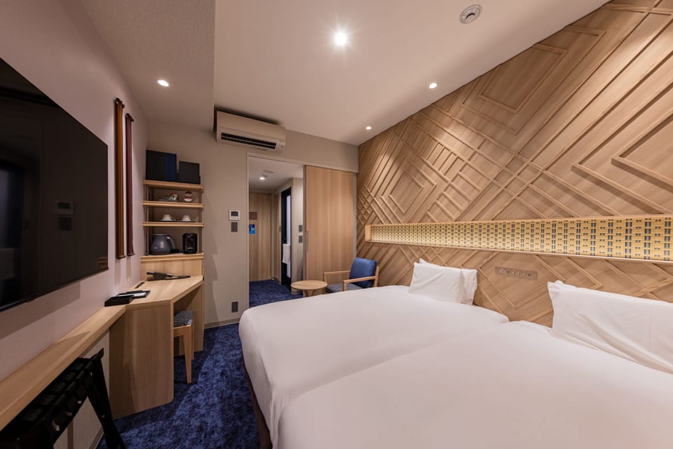 Twin A / shower only Non smoking | In-room safe, blackout drapes, soundproofing, iron/ironing board