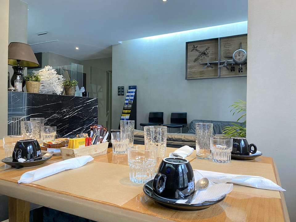 Breakfast area