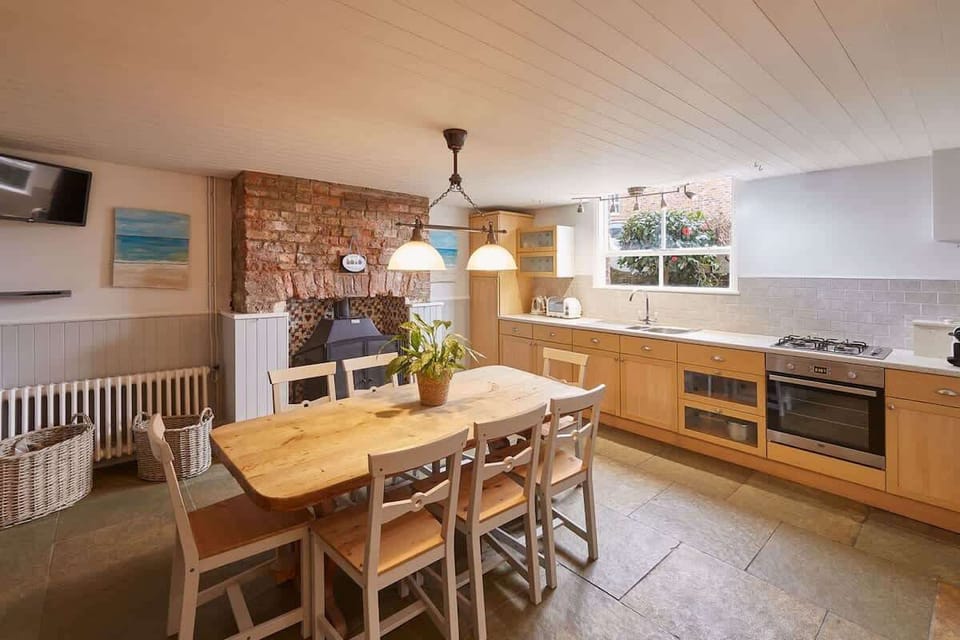 Austen House, Whitby - Host & Stay