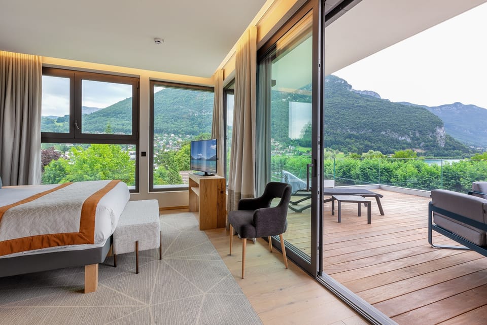 Penthouse avec terrasse - Côté Lac | Premium bedding, Select Comfort beds, in-room safe, desk