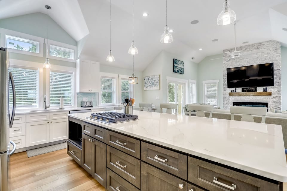 CC273: Blue Skies | Top Level Kitchen
