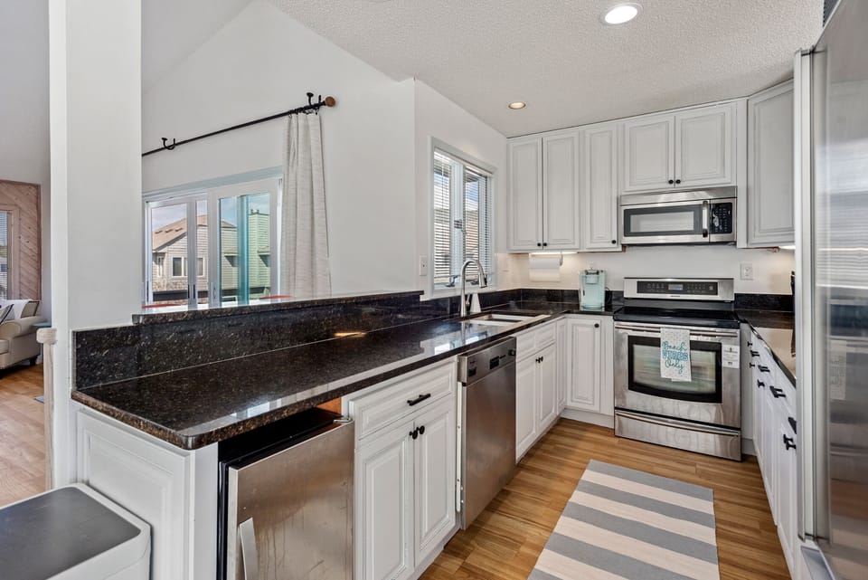 CL622: Carr'd Aweigh | Top Level Kitchen