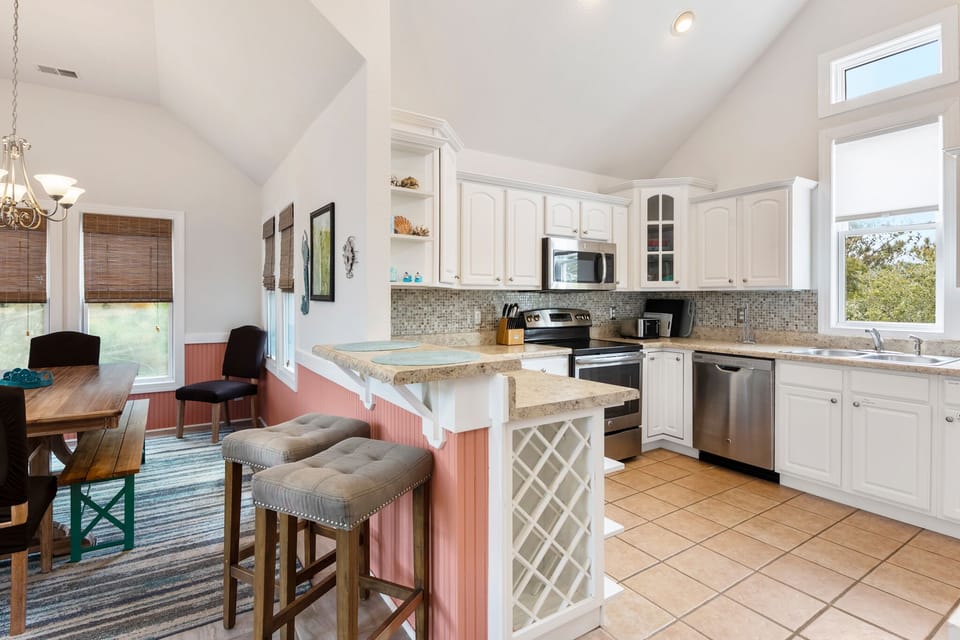 JR5209: Take It E-Sea l Top Level Kitchen