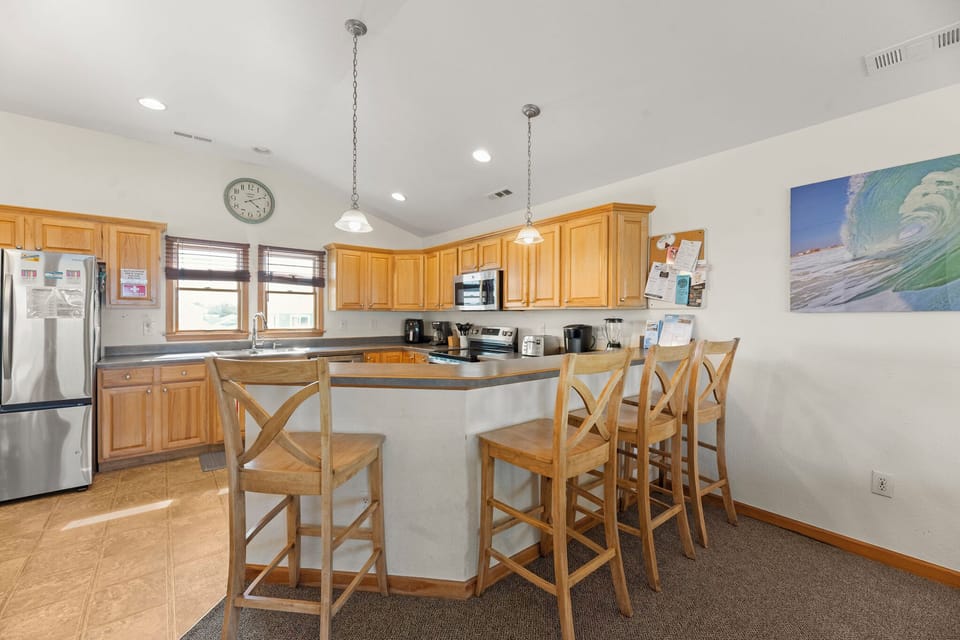 KH3406: Surf's Up | Top Level Kitchen
