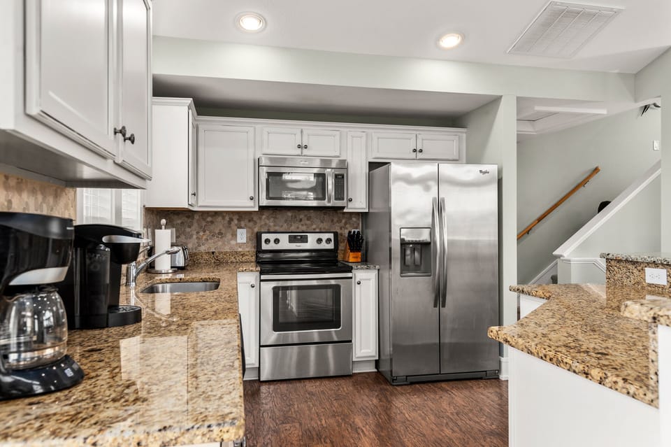 M845: Sandy Hills | Top Level Kitchen