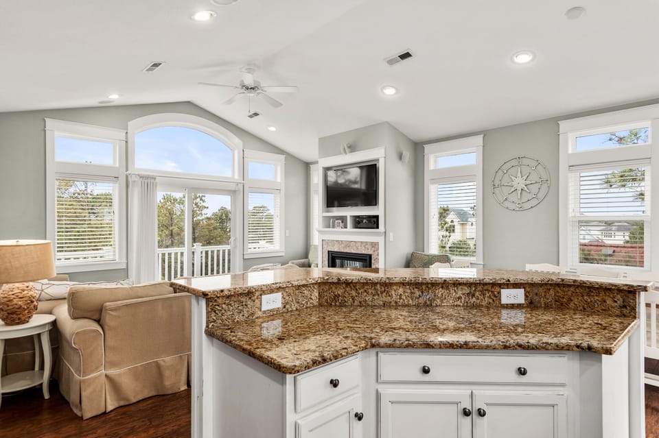 M845: Sandy Hills | Top Level Kitchen
