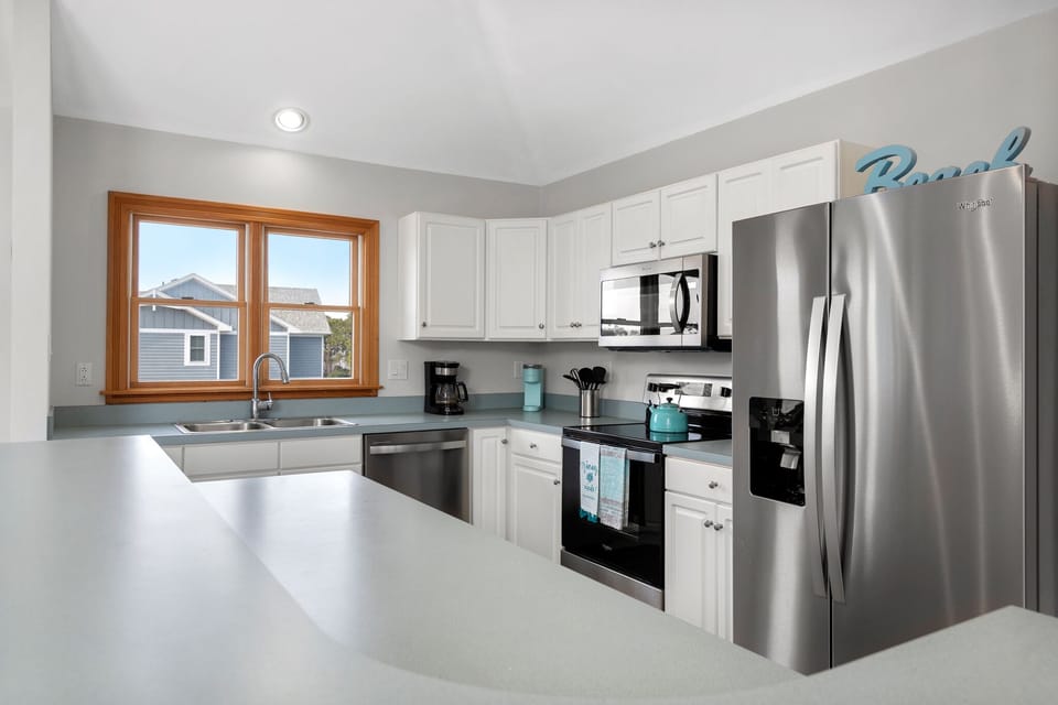 M863: Holiday House | Top Level Kitchen