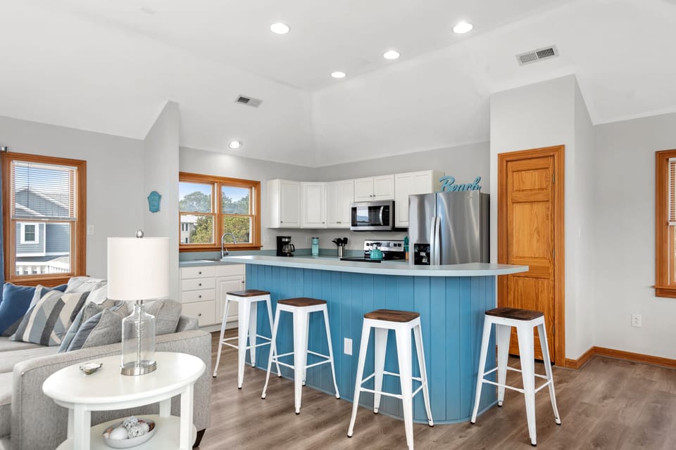 M863: Holiday House | Top Level Kitchen