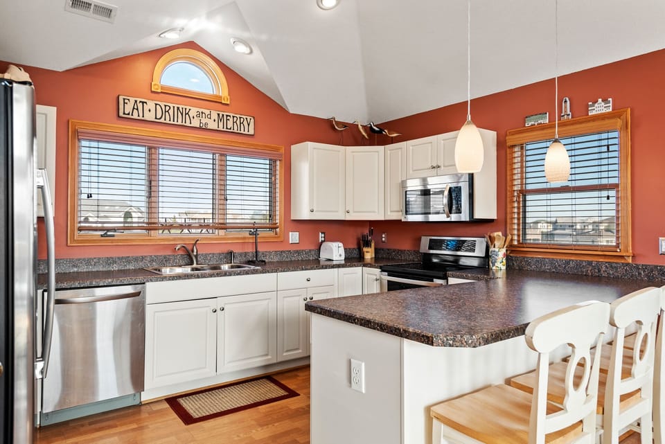 OH71: Carolina Daydreamin' l Top Level Kitchen